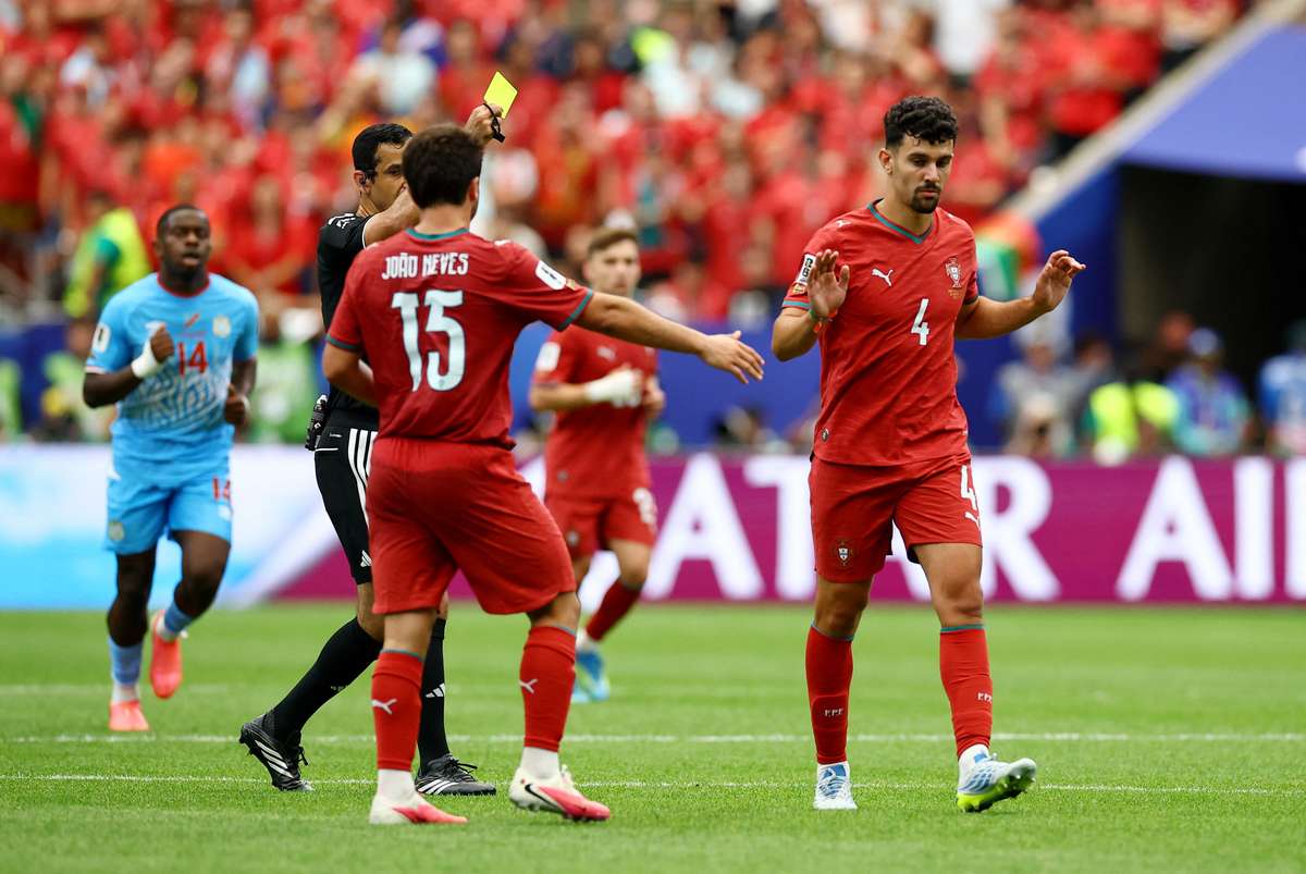Borussia Dortmund esteve a observar Tomás Araújo (Benfica) na partida com a RD Congo