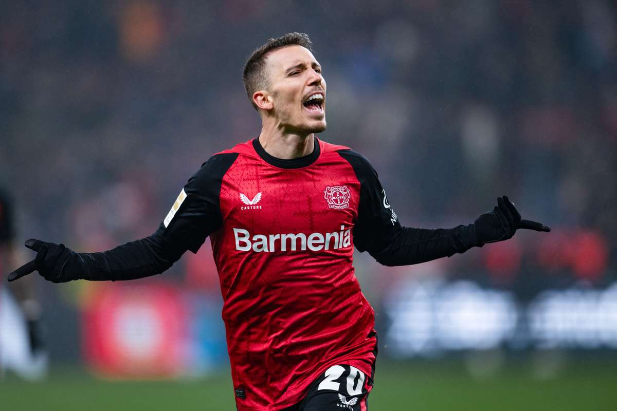 Alejandro Grimaldo já tem acordo verbal com o Atlético de Madrid