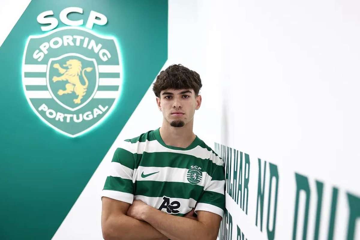 Oficial: Martim Ribeiro assina contrato profissional com o Sporting