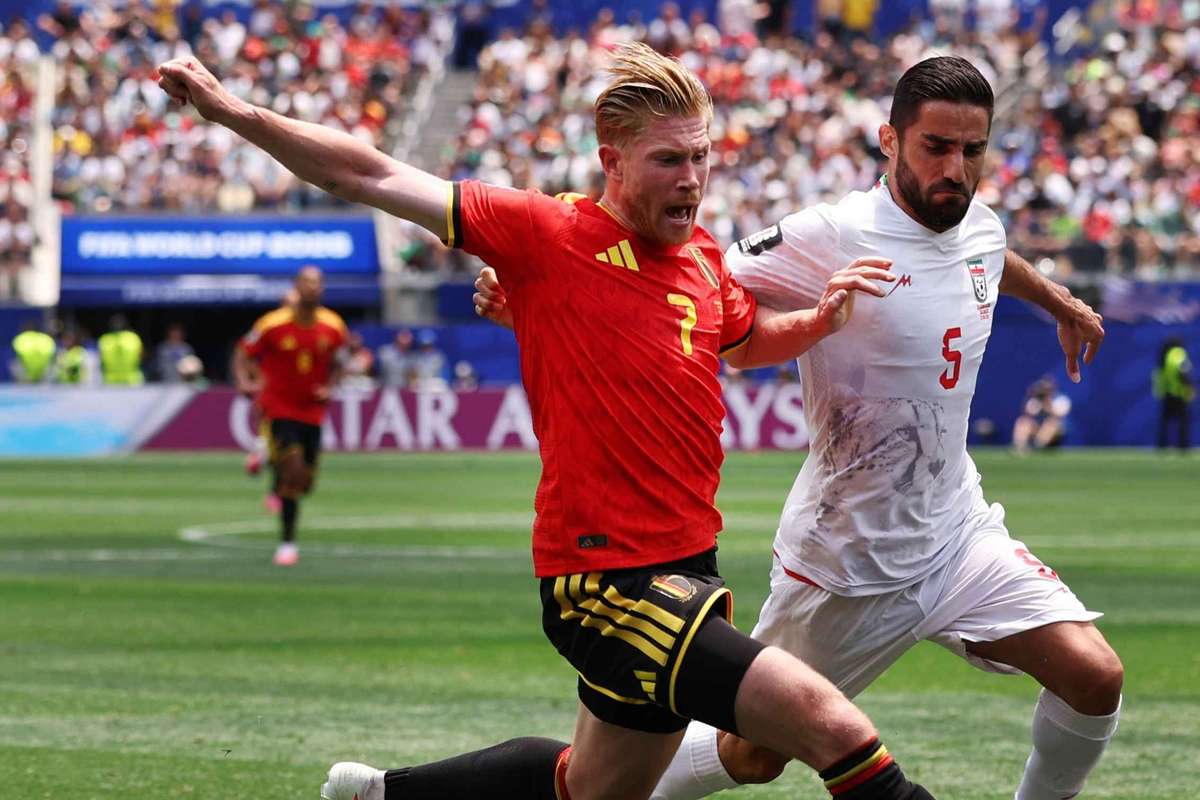 Com um a menos, Bélgica fica no empate com Irã e segue sem vencer na Copa do Mundo