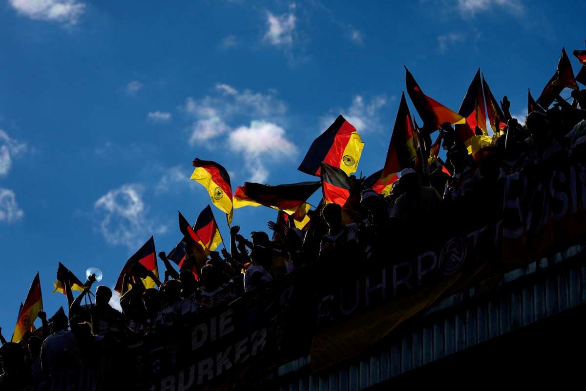 "Alle wie auf dem fliegenden Teppich": Endlich auch in Deutschland WM-Euphorie!