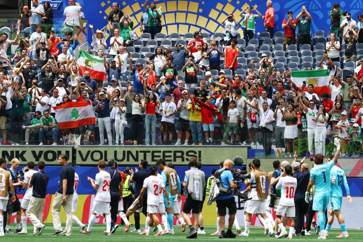 Iraner überzeugen sportlich - und wünschen sich "Respekt und Frieden"