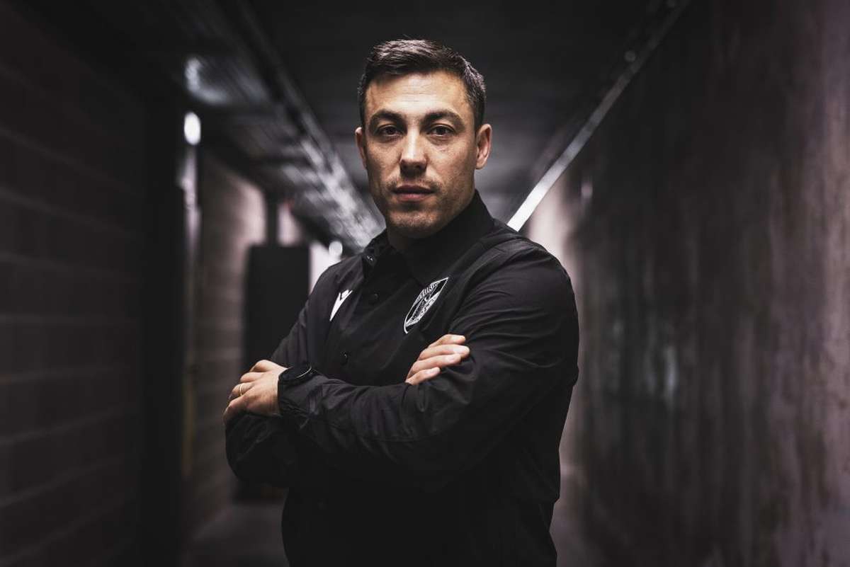 Feminino: Marco Ramos apresentado como treinador do Vitória SC