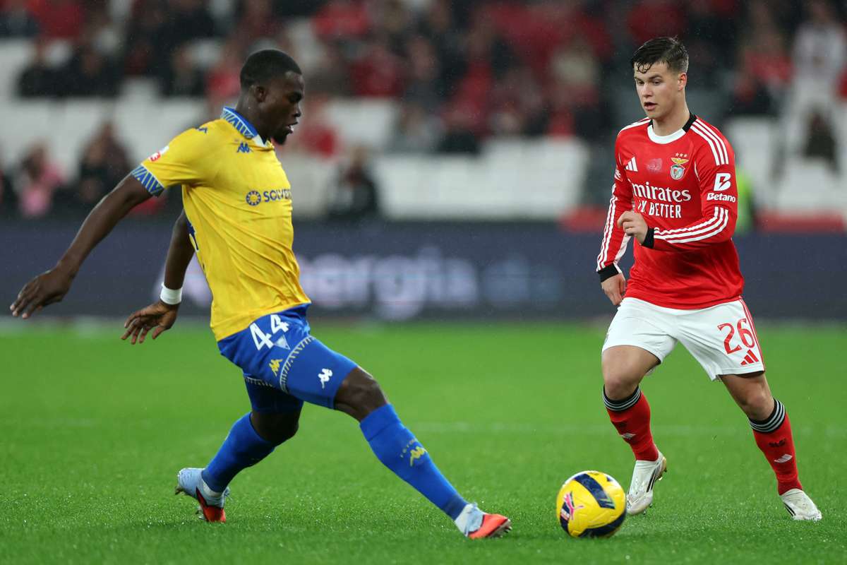 Oficial: Estoril realiza encaixe histórico com a venda de Kevin Boma