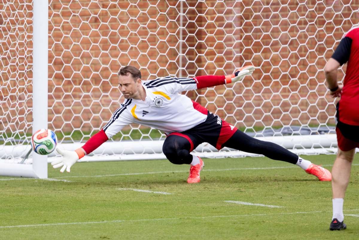 Im strömenden Regen: DFB-Team startet Ecuador-Vorbereitung – Schlotterbeck reist mit
