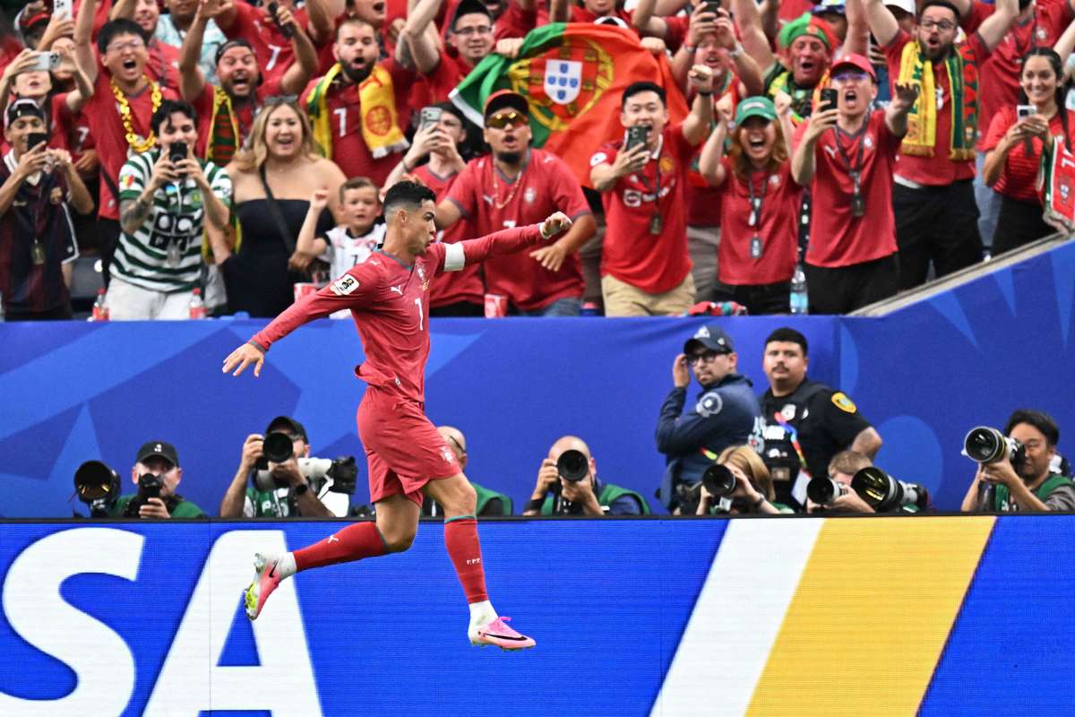 Siempre hay que tener fe en Cristiano: Ronaldo, más leyenda, destroza a Uzbekistán (5-0)