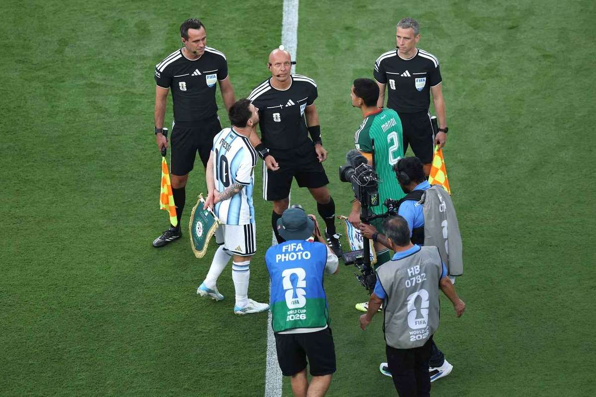 Vor Elfmeterschießen: FIFA will Münzwurf-Regel ändern