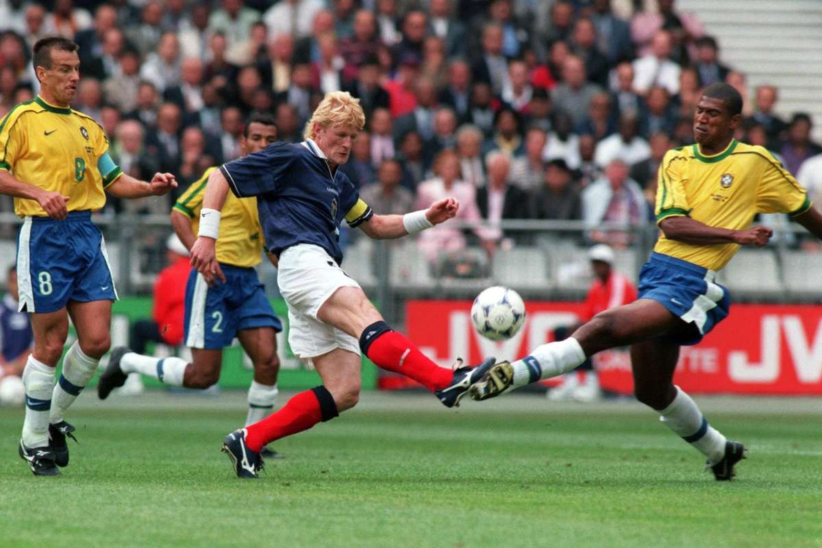 Brasil x Escócia revive história de casamento e Copa de 1998