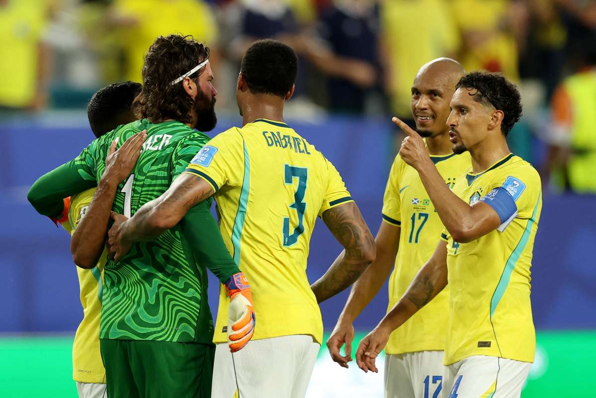 Brasil amplia sequência e passa em 1º na fase de grupos pela 12ª Copa consecutiva