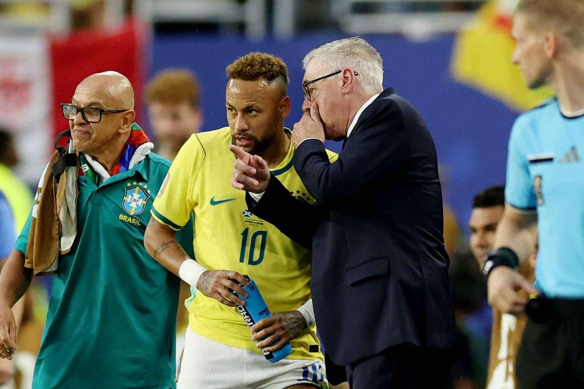 Le Brésil "joue enfin comme une équipe", salue Carlo Ancelotti