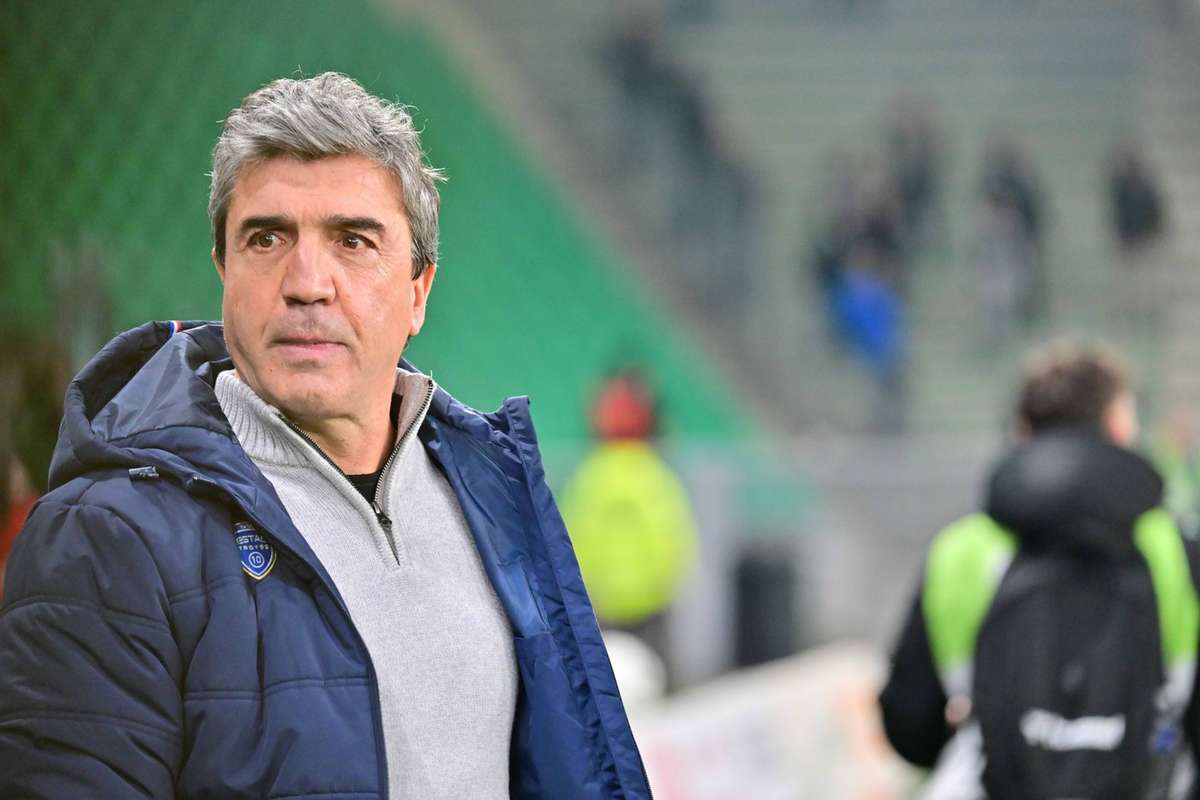 Oficial: Clermont Foot nomeia David Guion como novo treinador