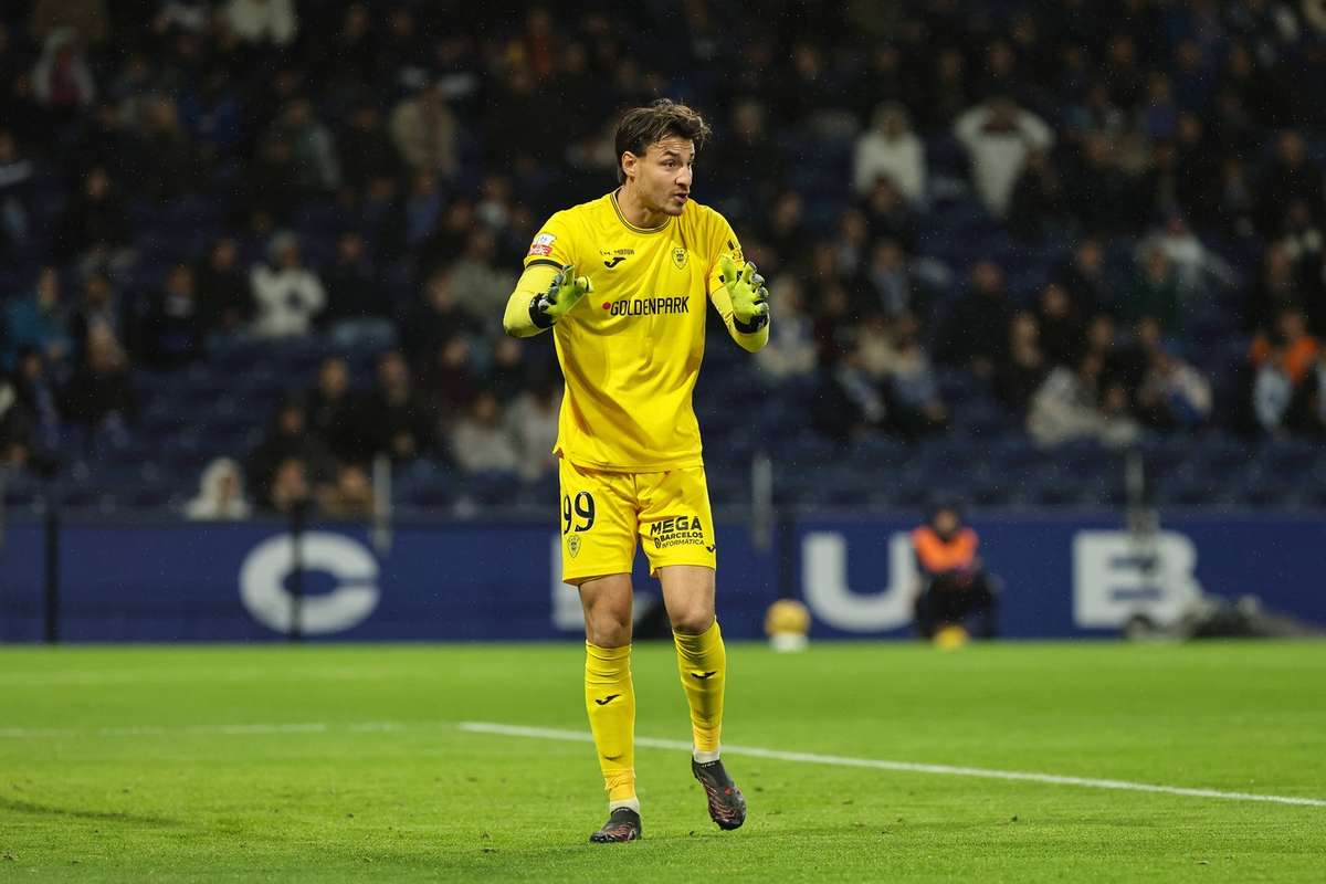 É oficial. Dani Figueira abandona o Gil Vicente para jogar no FC Noah.
