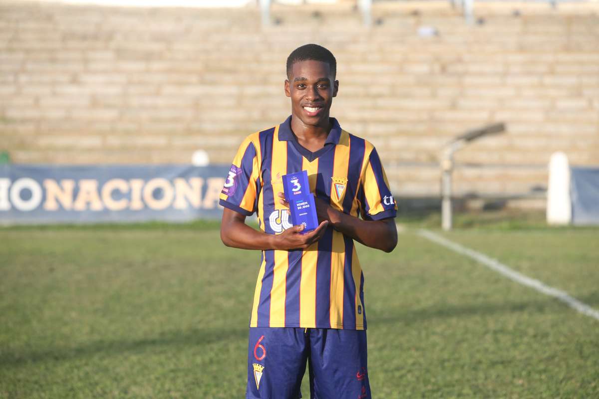 Oficial: Sporting contrata Catarino Pascoal ao Atlético