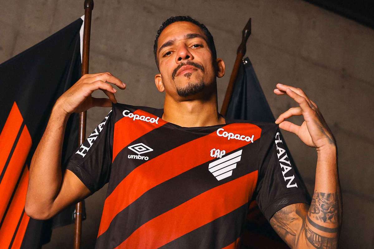 Oficial: Antigo lateral do Benfica vai mudar de clube no Brasil