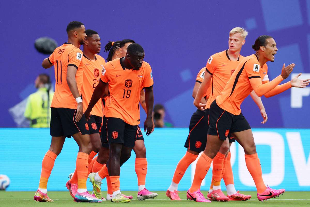 Países Bajos, líder invicto del Grupo F después de imponerse a Túnez (1-3)