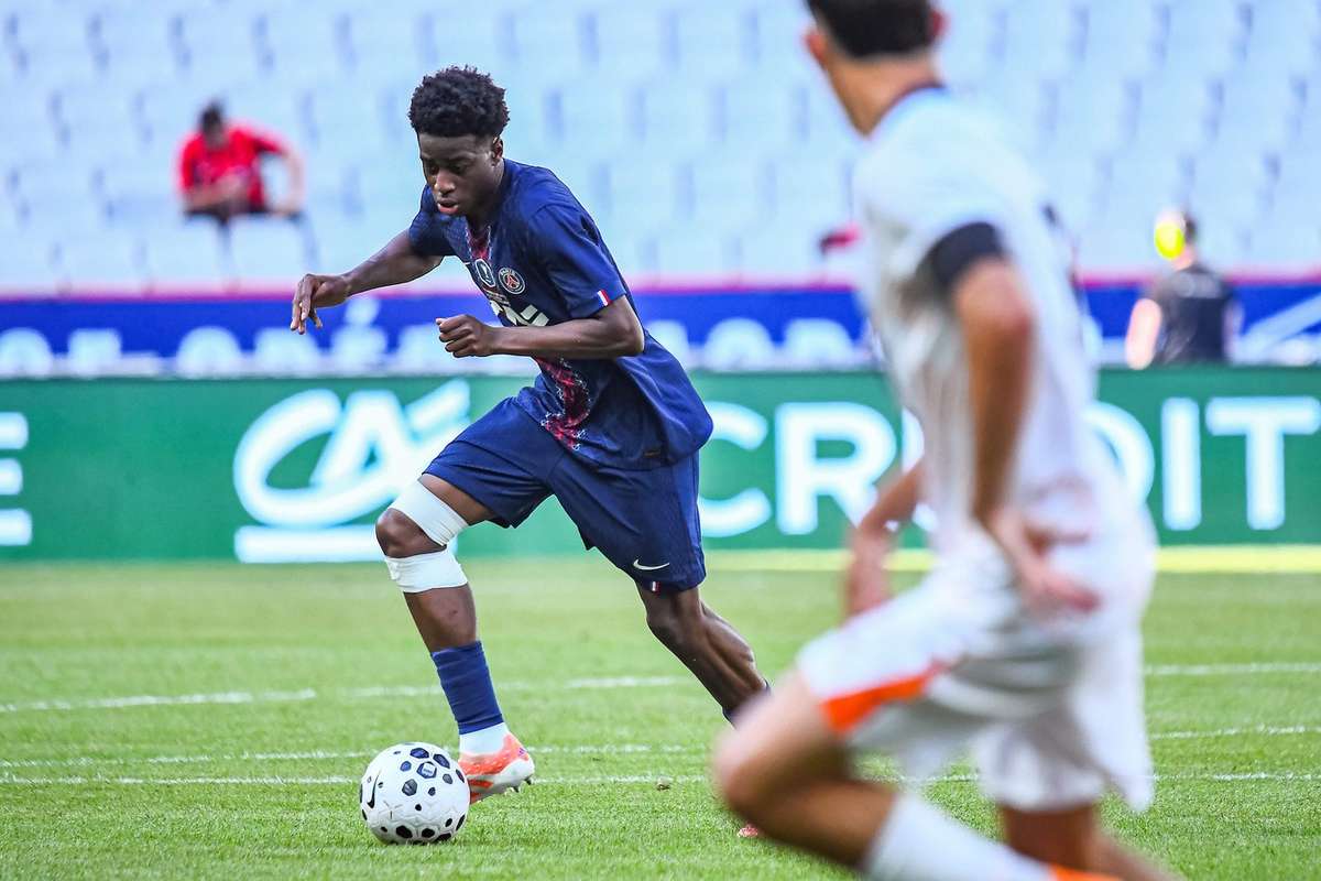 Samba Coulibaly e Elijah Ly, dupla do PSG, a caminho do Club Brugge
