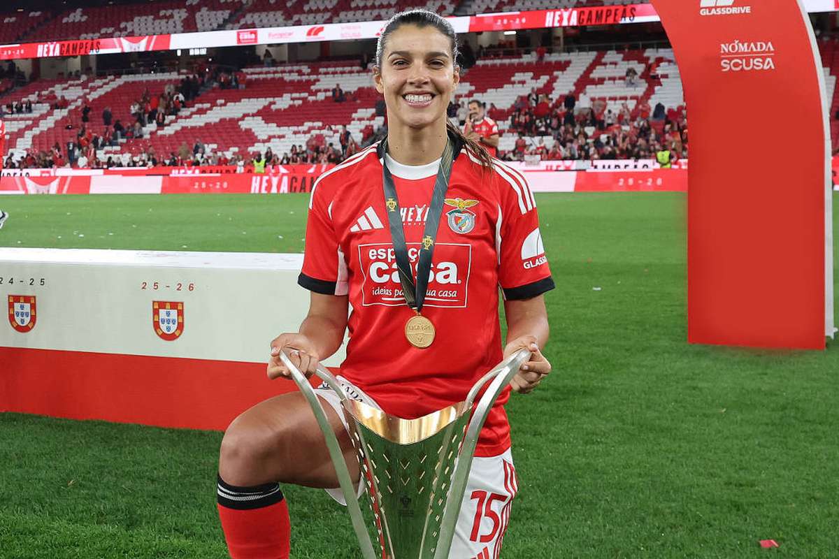 Feminino: Carole Costa, jogadora mais internacional de sempre por Portugal, deixa o Benfica