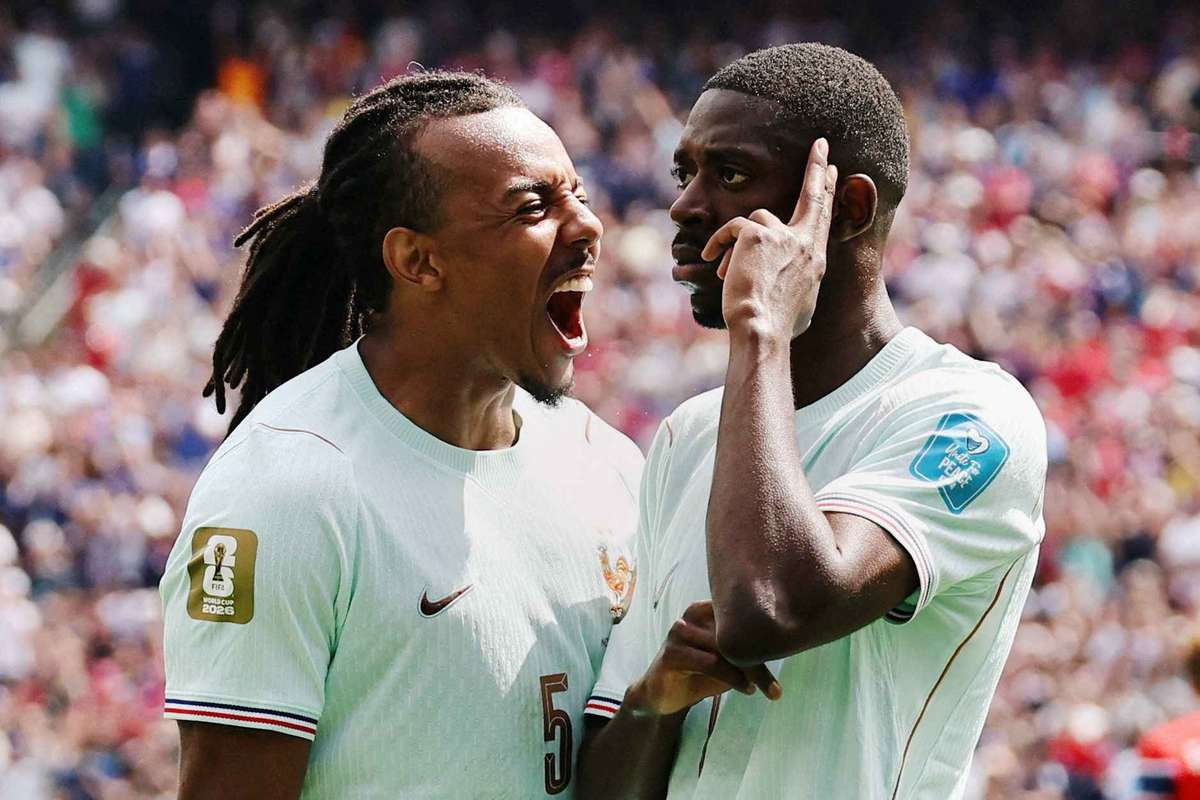 Grâce à un triplé historique de Dembélé, la France bat la Norvège et termine 1ère de son groupe