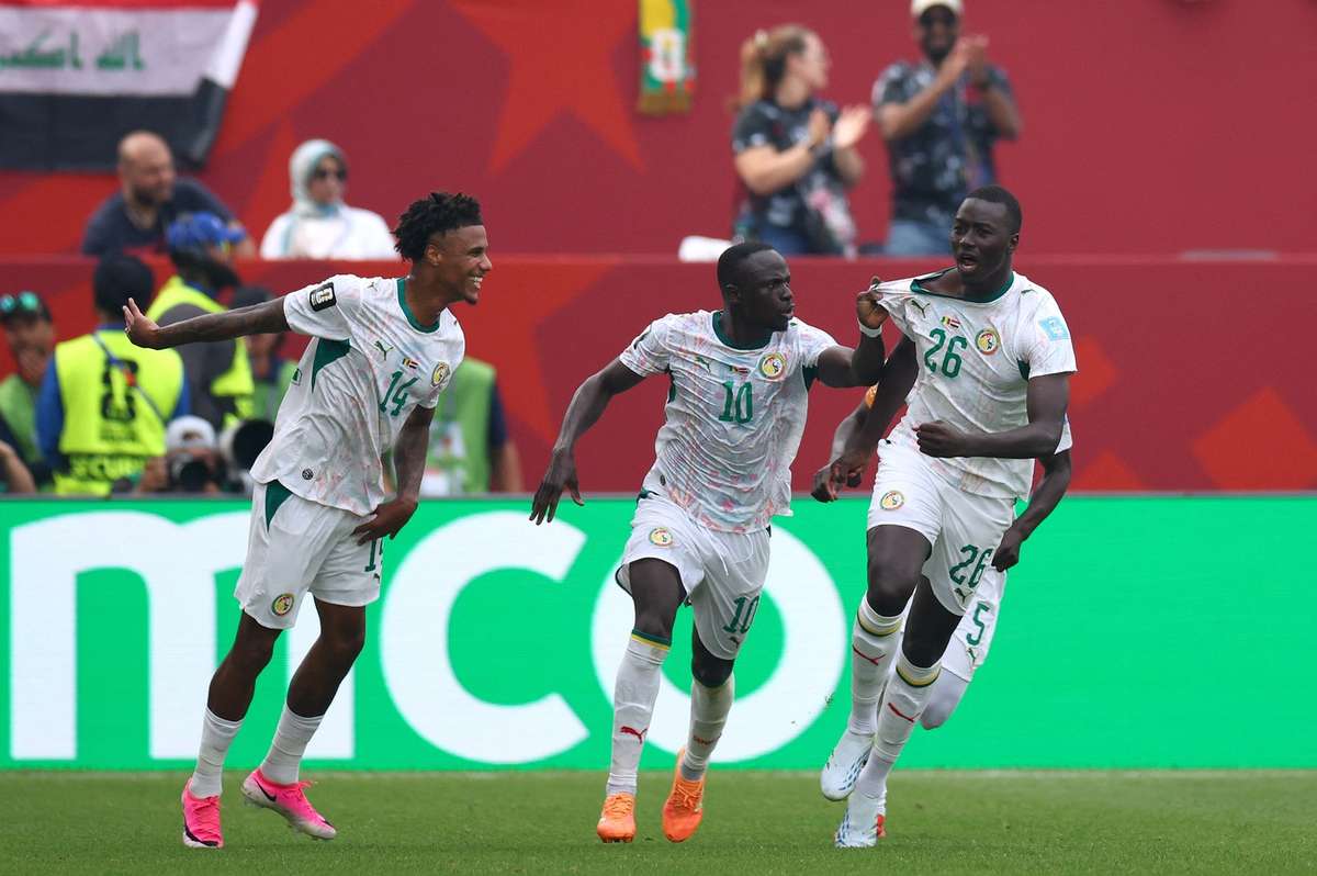 Senegal put five past 10-man Iraq to ignite hopes of making World Cup knockout stages