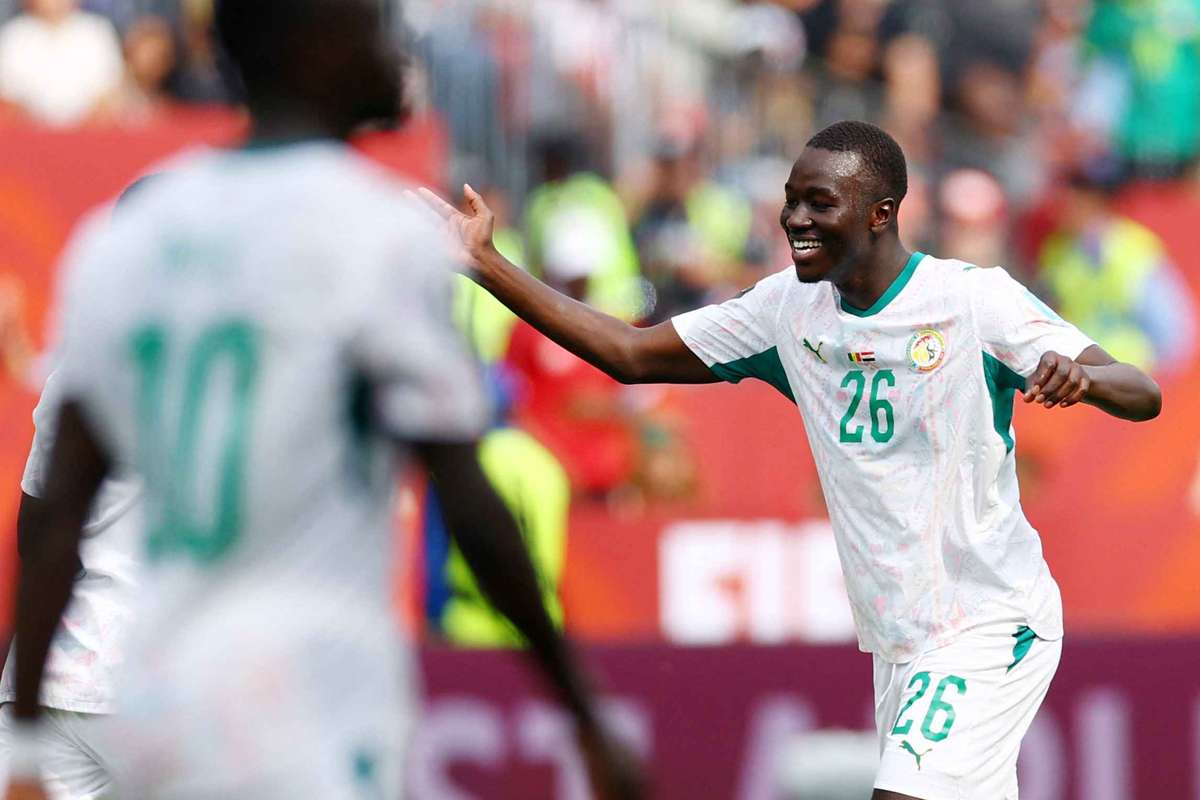 Senegal golea a una Irak con uno menos y deja a Escocia al borde de la eliminación (5-0)