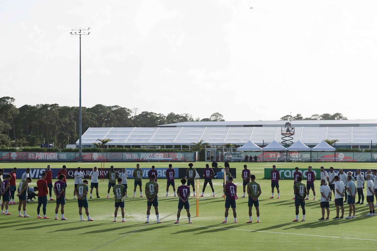 Homenaje a las víctimas del terremoto en Venezuela en el entrenamiento de Portugal