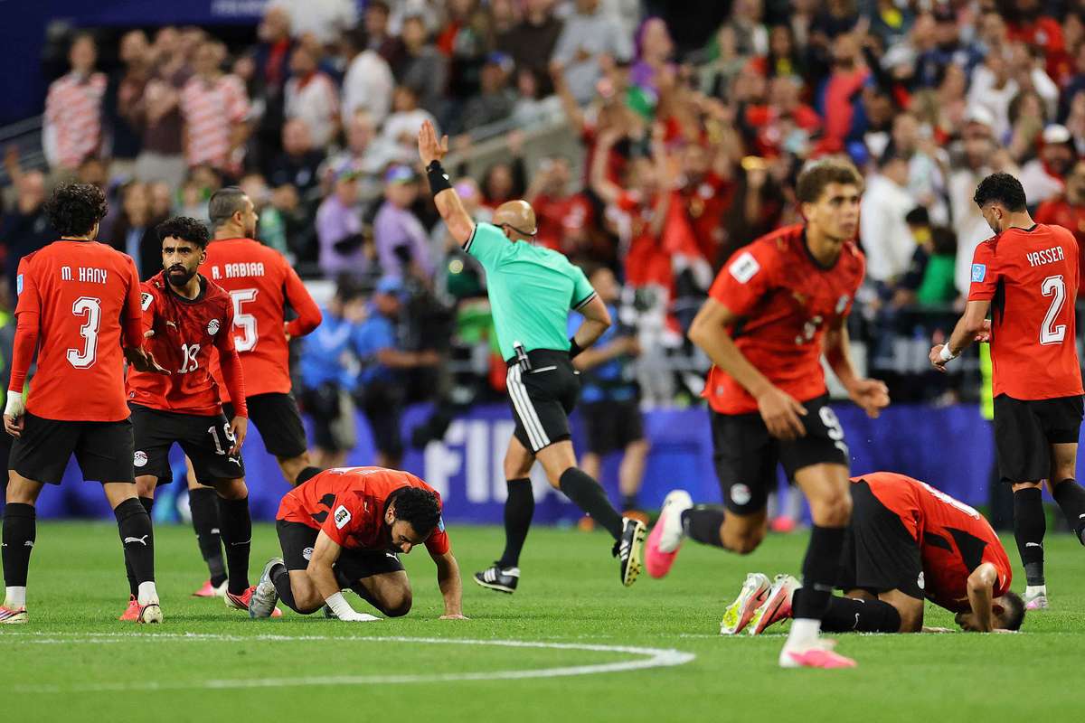 L'Égypte fait match nul contre l'Iran et jouera l'Australie en 16ᵉ de finale