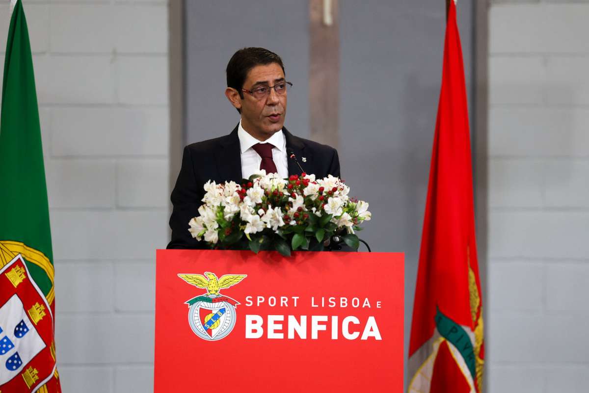 Rui Costa assume culpas em AG e admite época "aquém da exigência" do Benfica