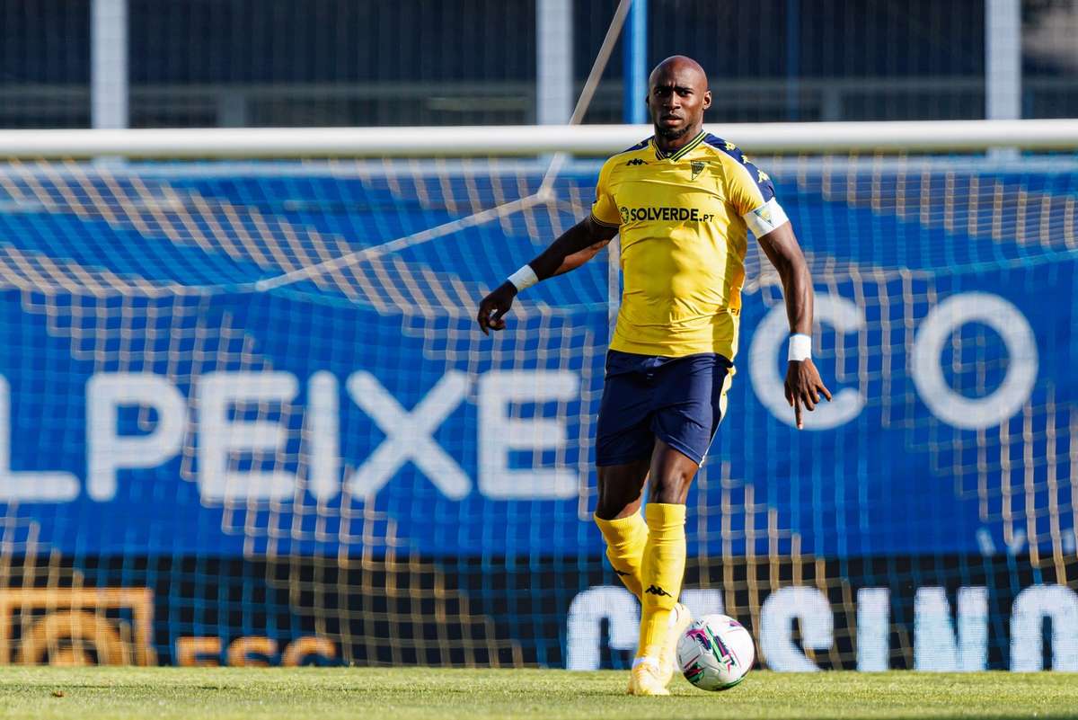 Oficial: Mangala vai fazer parte da equipa técnica de Ian Cahtro no Saint-Étienne