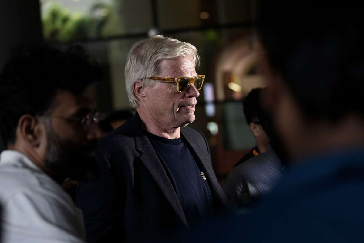 "We love you": Oliver Kahn in Indien als Experte im Einsatz