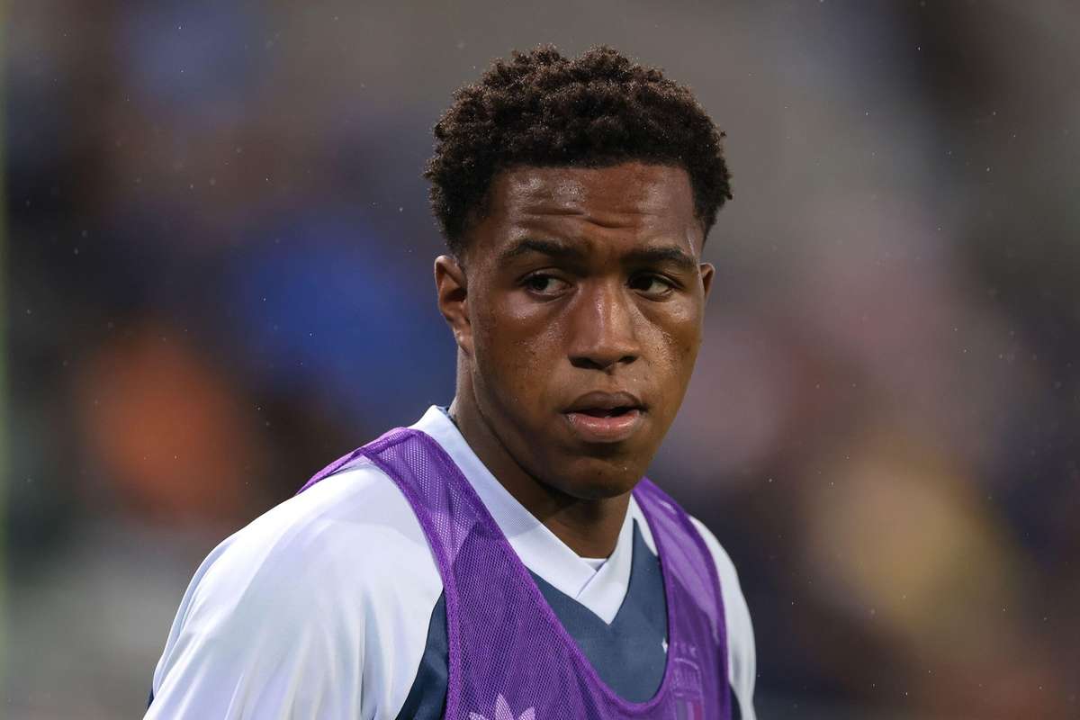 Brighton apresenta proposta por Honest Ahanor (Atalanta)