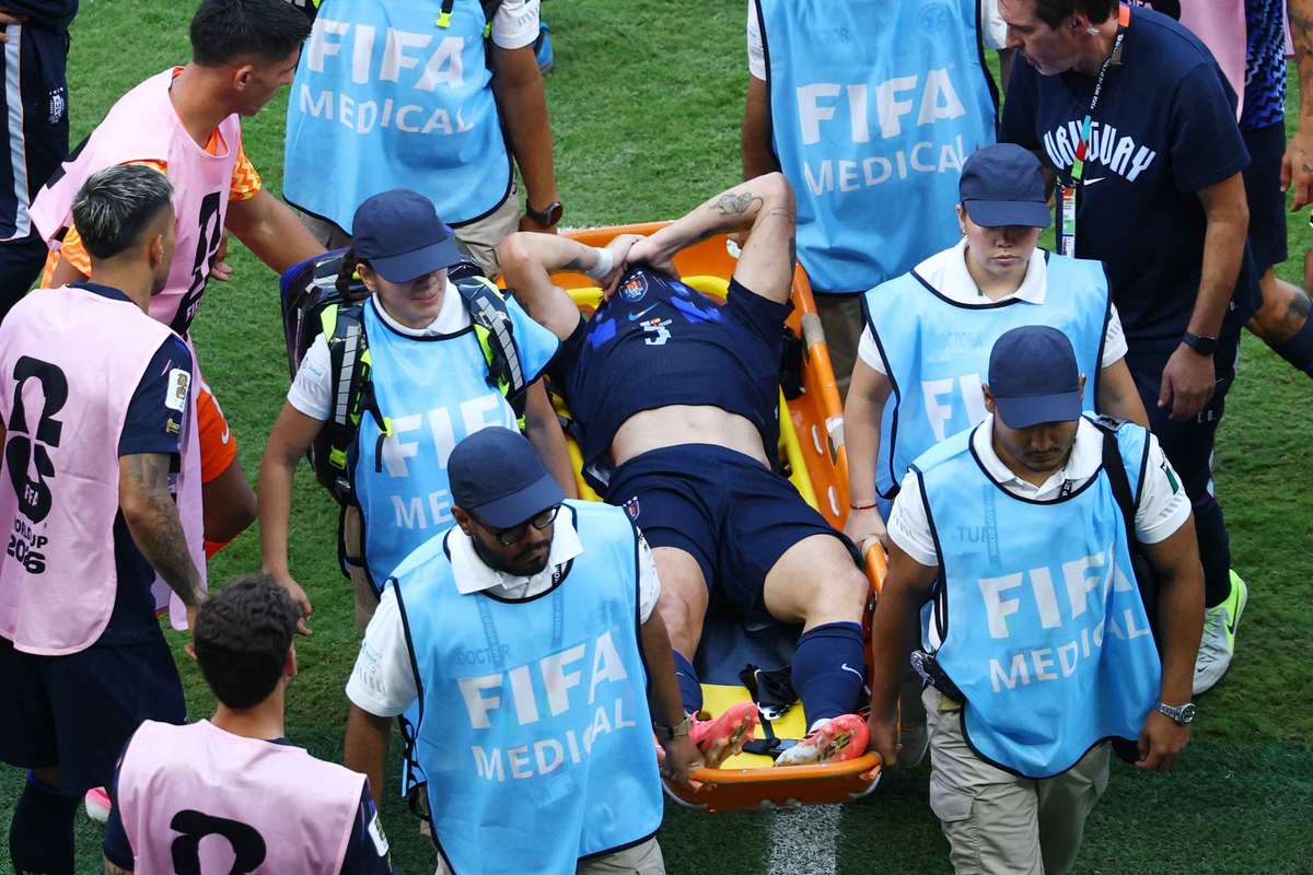 Lesión de ligamentos de la rodilla del internacional uruguayo Manuel Ugarte