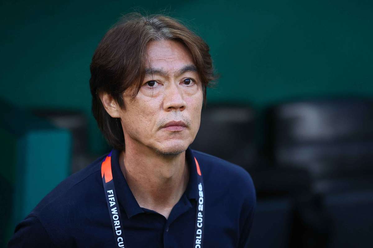 Oficial: Hong Myung-bo, selecionador da Coreia do Sul, demite-se após eliminação no Mundial