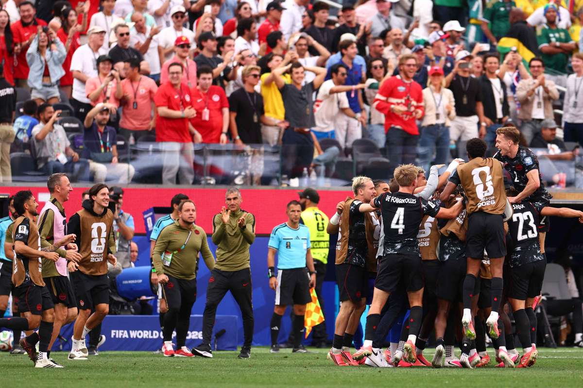 Canada strike at the death to break South Africa hearts and book spot in last 16