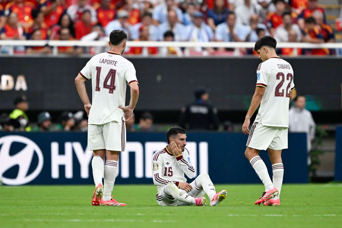 Cubarsí y Laporte, los nuevos Ramos-Piqué de una España imbatible