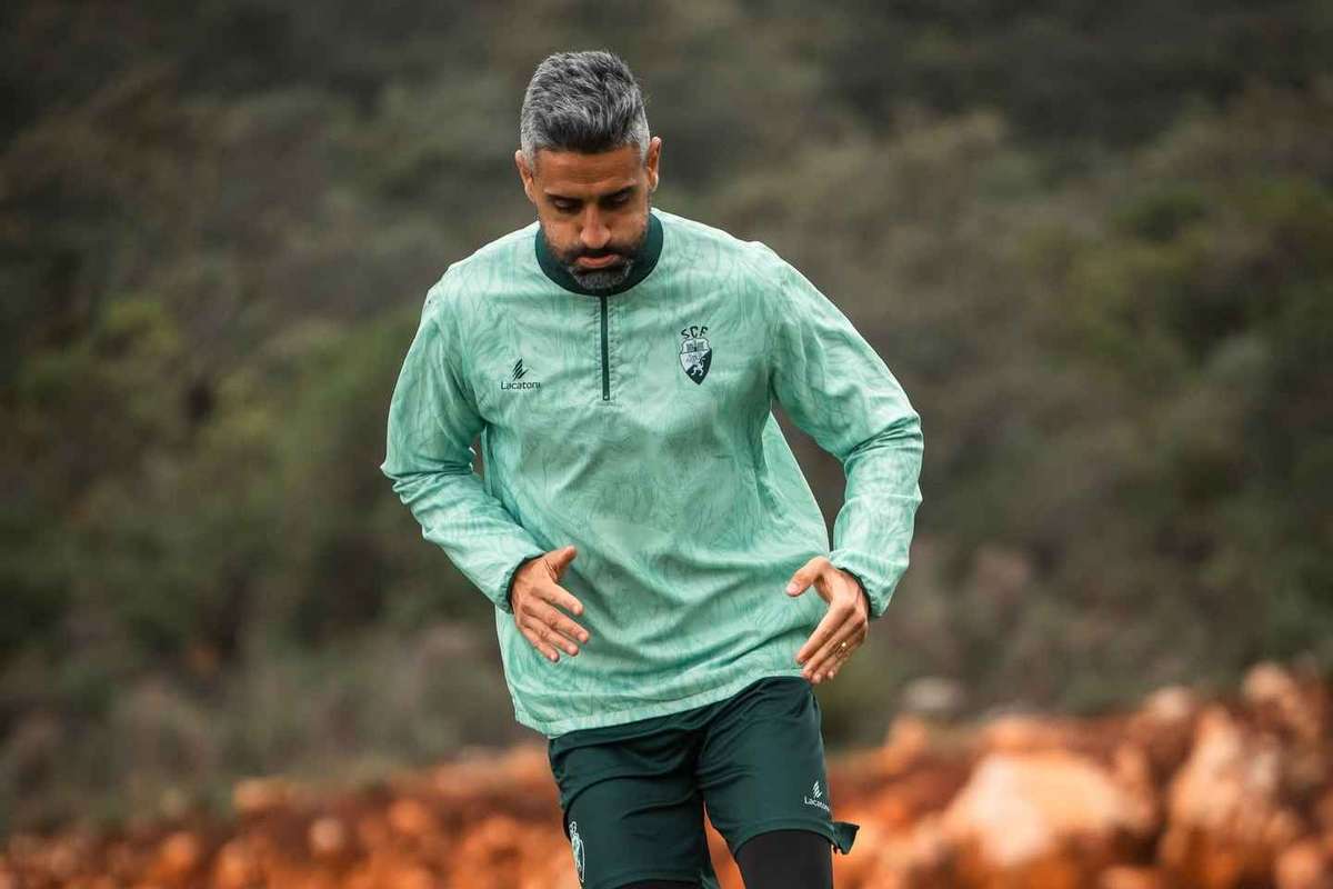 Oficial: Farense anuncia saída do avançado Marco Matias após quatro épocas
