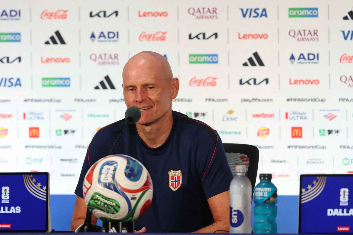 Stale Solbakken hails 'powerful' Erling Haaland for leading by example ahead of next match