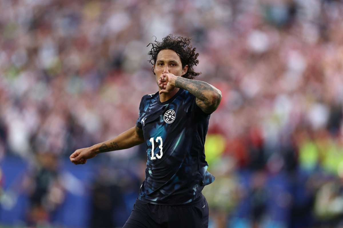 Herói improvável do Paraguai contra a Alemanha foi algoz do Flamengo no Maracanã