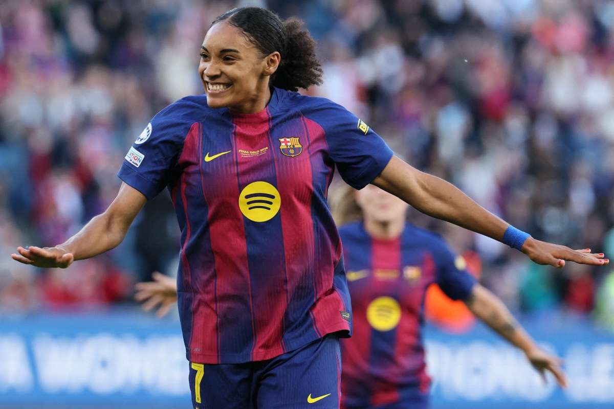 Salma Paralluelo deja el Barcelona después de cuatro años y 15 títulos