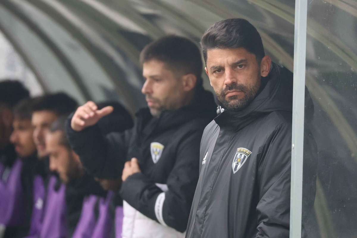 Oficial: Alex Costa deixa comando técnico do Amarante