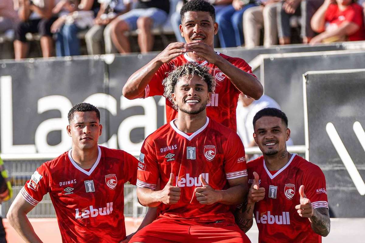 Santa Clara multado pela UEFA em um milhão de euros