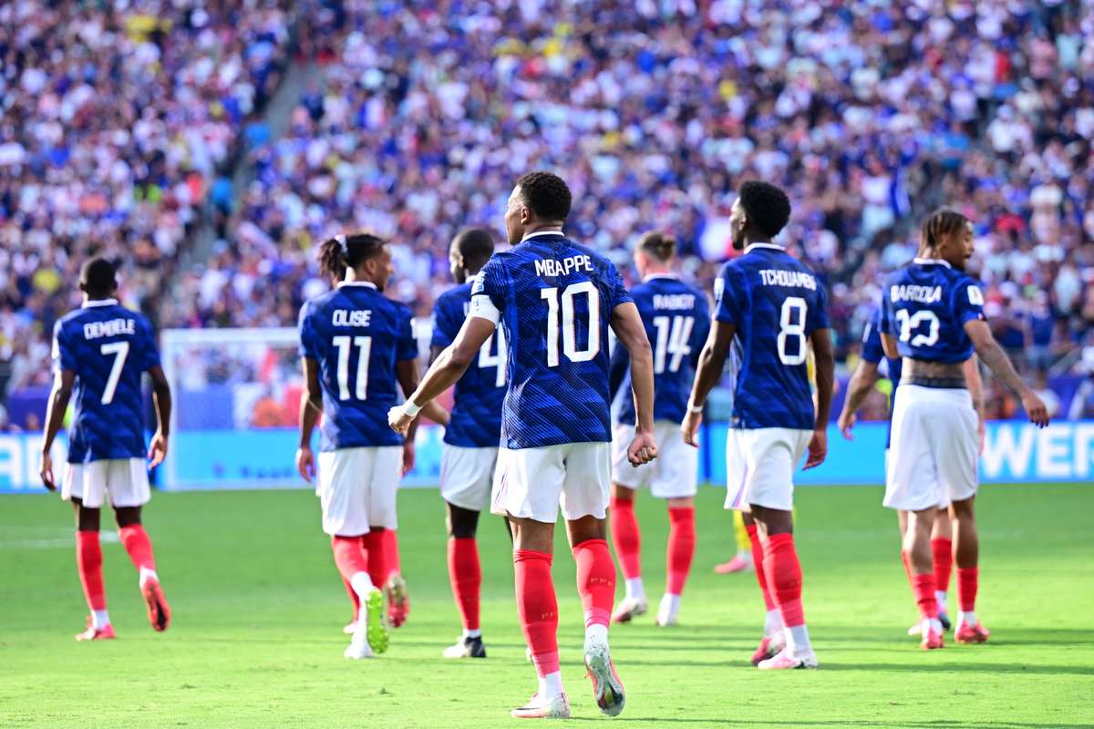 Kylian Mbappe double leads France to comfortable win over Sweden to progress to last 16