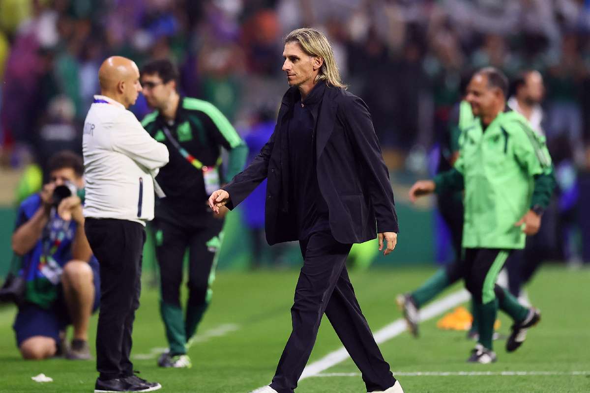 Ecuador head coach Sebastian Beccacece bids emotional farewell after World Cup exit