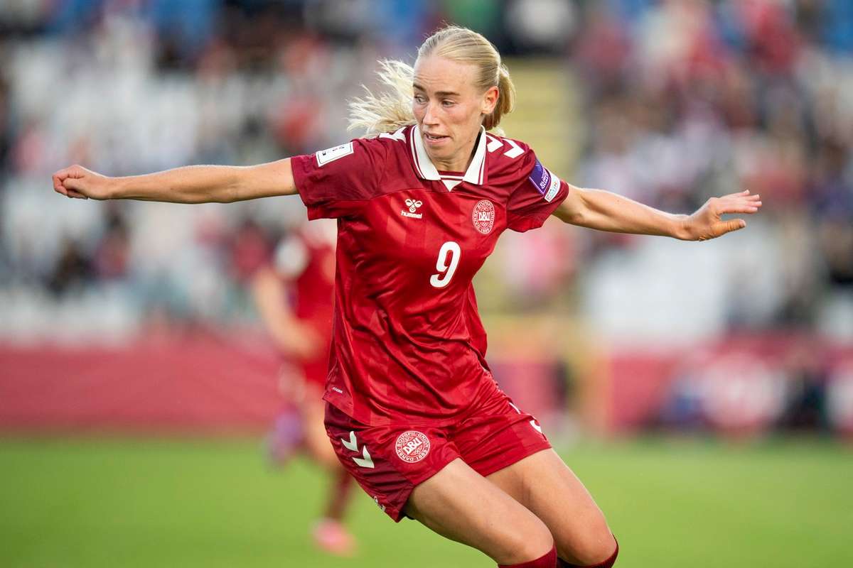Feminino: Internacional dinamarquesa Vangsgaard junta-se ao Aston Villa vinda da Juventus
