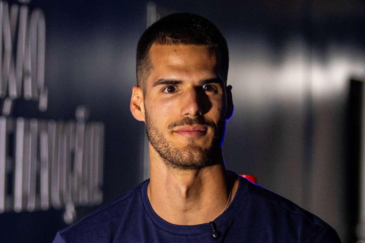 Oficial: Guarda-redes sérvio Aleksandar Vulic reforça Vizela até 2028