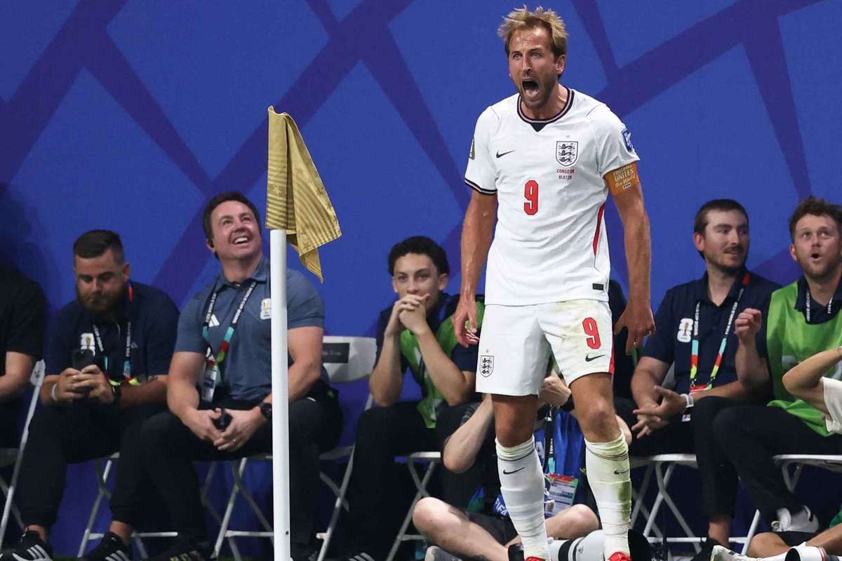 Un furioso león inglés acaba con los leopardos africanos: Dios salve al rey Kane (2-1)