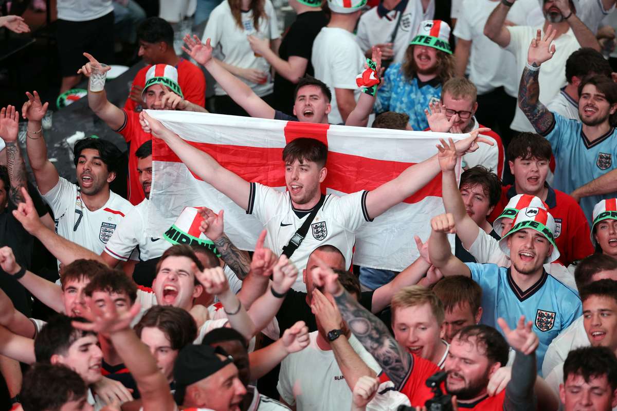 Fürs WM-Achtelfinale: Englands Premierminister verlängert Pub-Öffnungszeiten