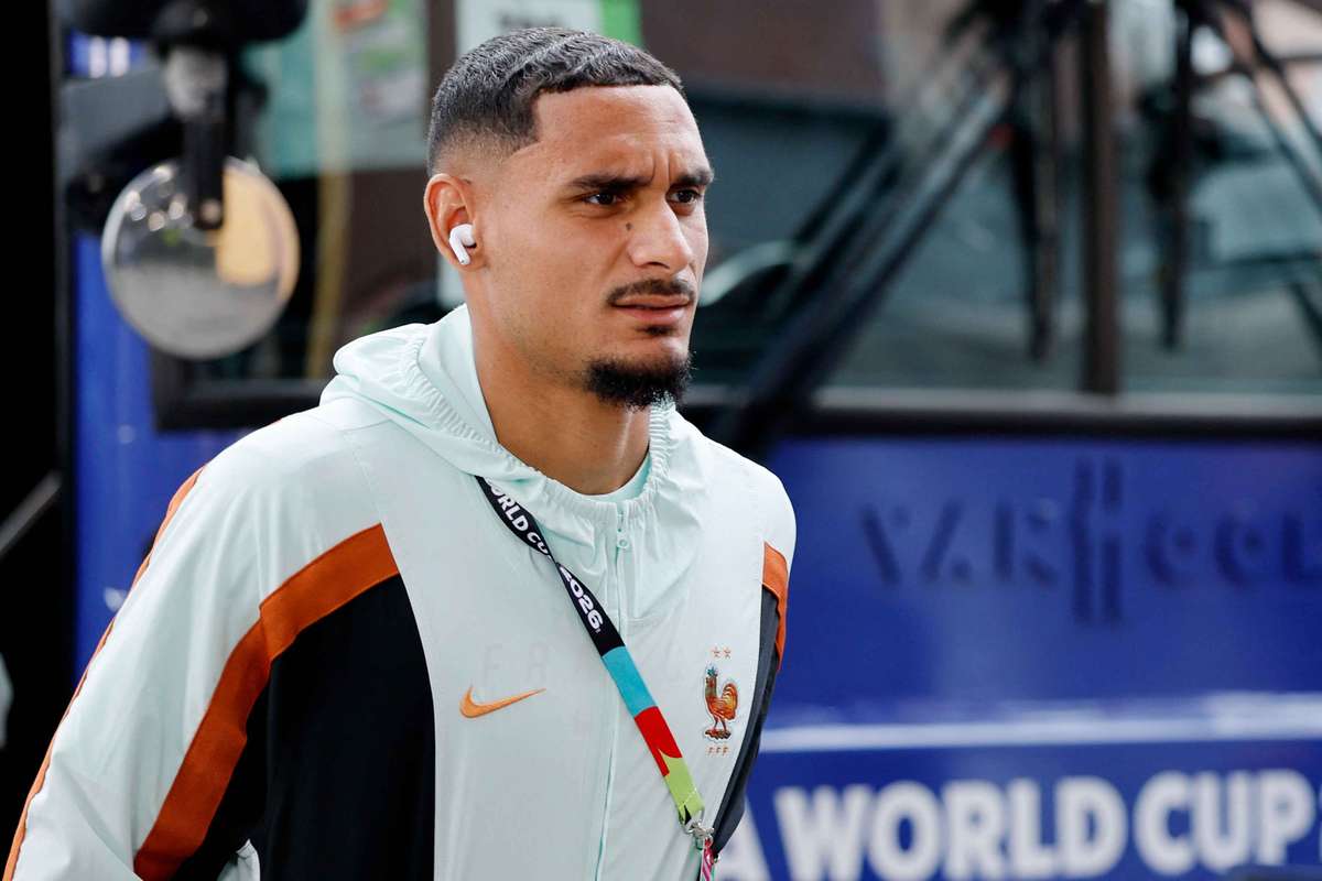 Flashscore sources: Chelsea putting together plan for Lacroix transfer approach