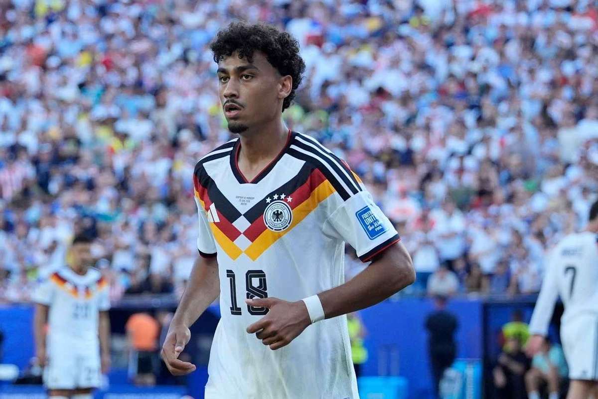 Bayern Munich sign Nathaniel Brown from Eintracht Frankfurt until 2031