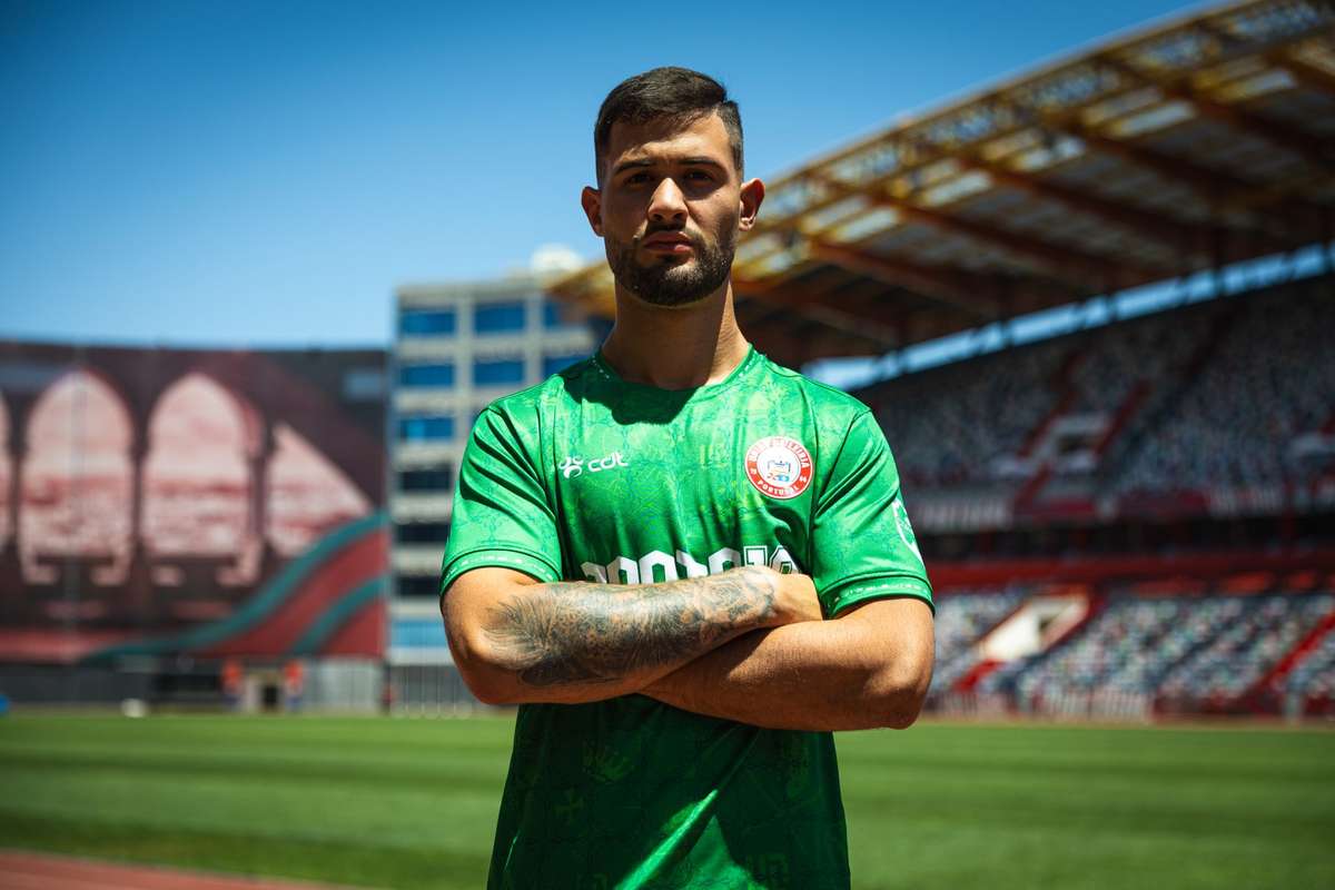 Oficial: Yago Moreira é reforço da União de Leiria