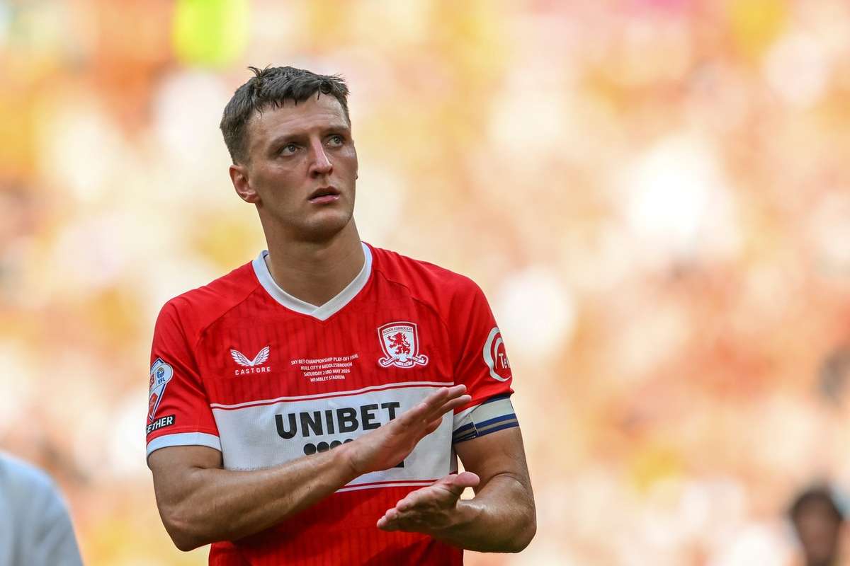 Oficial: Birmingham City garante contratação do experiente defesa Dael Fry
